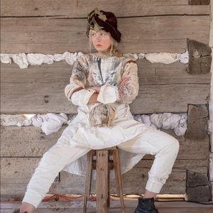 Magnolia pearl whistle too long Johns distressed 2019 SOLD